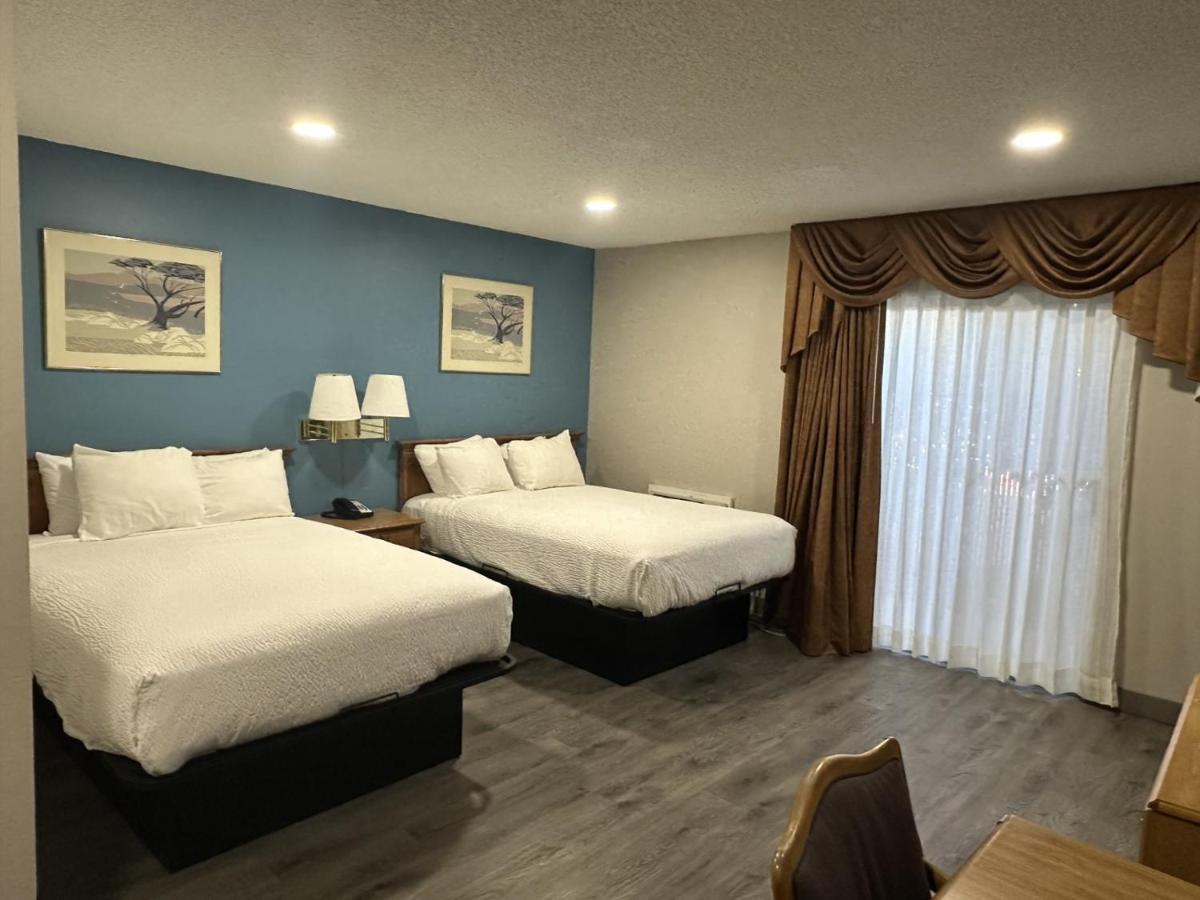 Days Inn By Wyndham Medford Exterior photo